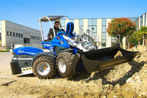 MultiOne Mini loader GT950 with multipurpose bucket