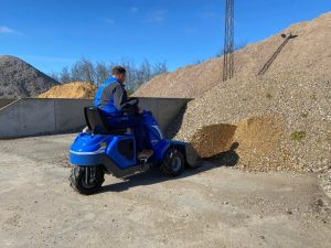 MultiOne mini loader 1 series with bucket gravel