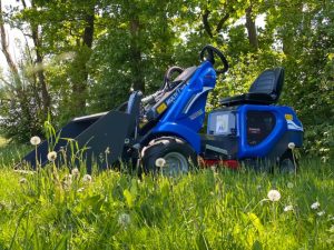 MultiOne mini loader 1 series with bucket