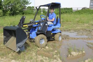 MultiOne mini loader 2 series with bucket