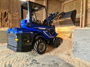 MultiOne mini loader 7.2k with bucket