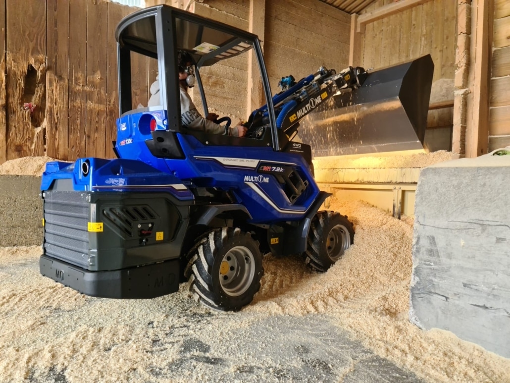 MultiOne mini loader 7.2k with bucket