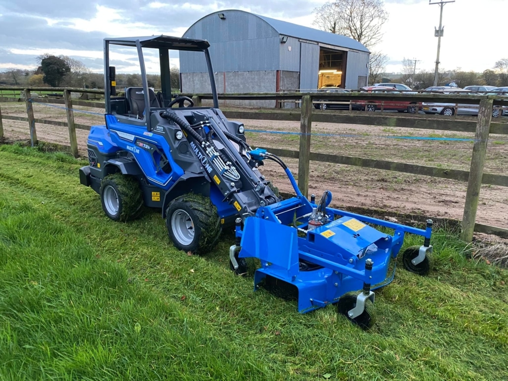 MultiOne mini loader 7.2k with lawn mower 01