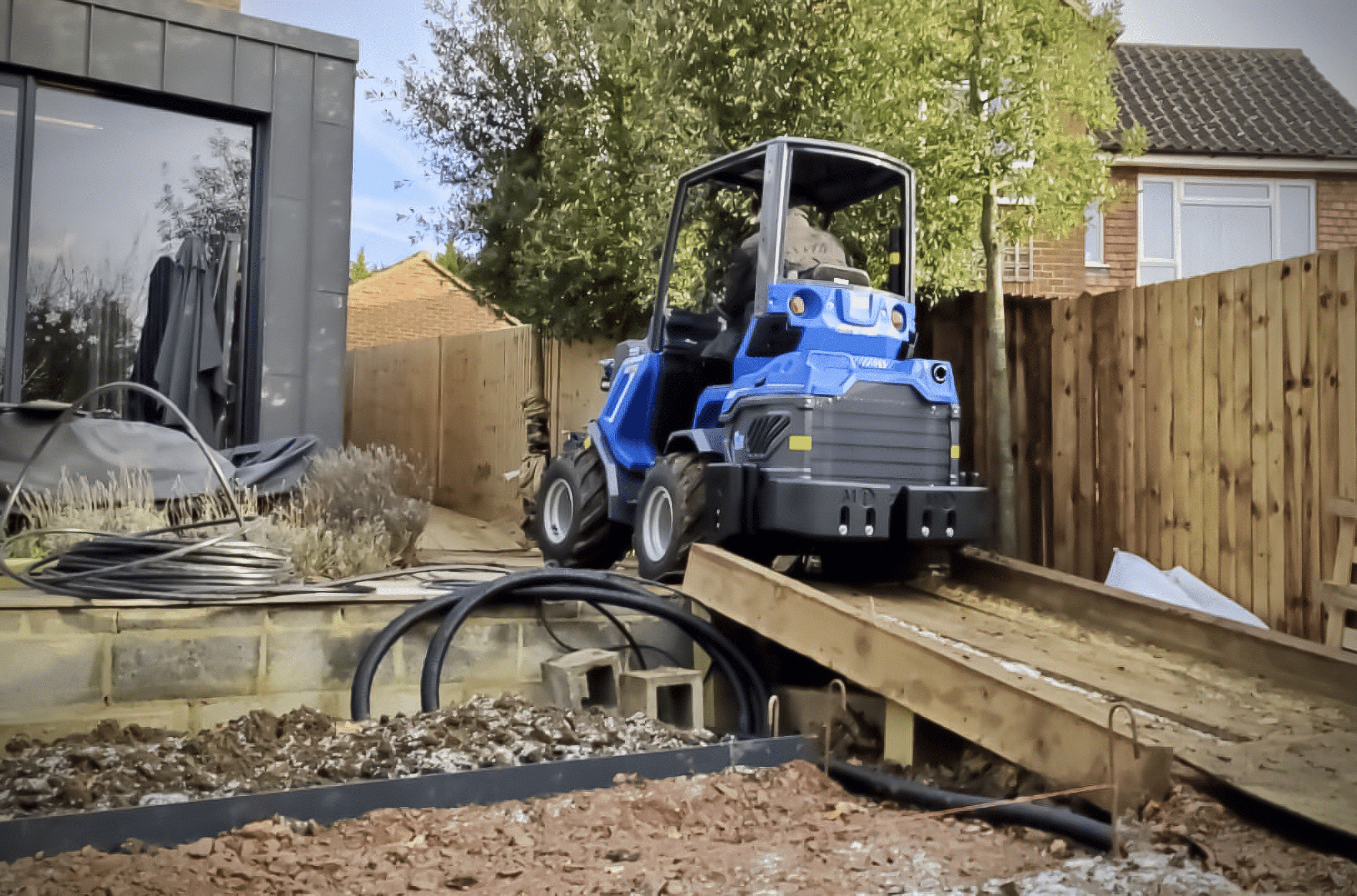 Was zeichnet knickgelenkte Lader aus? - Multione